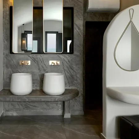 Kudos Firostefani Fira (Santorini)