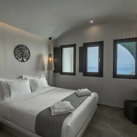 Aparthotel Kudos Firostefani 4*