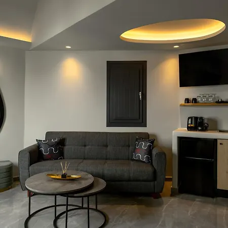 Kudos Firostefani Aparthotel