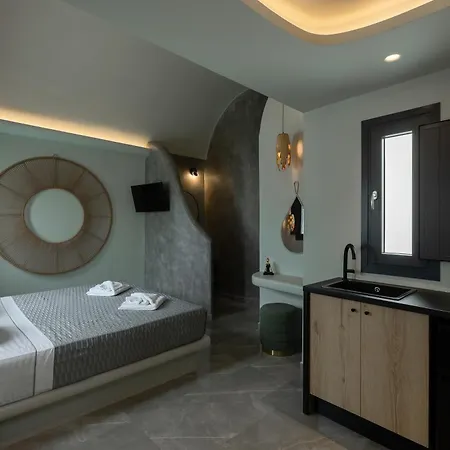 Aparthotel Kudos Firostefani 4*