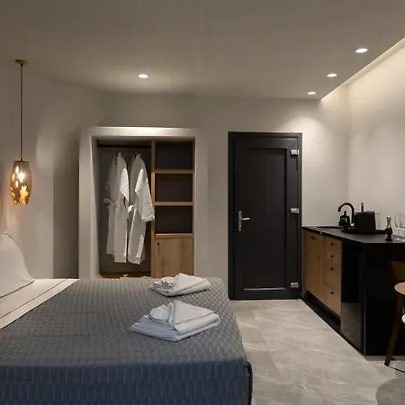 Kudos Firostefani Aparthotel 4*