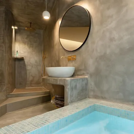 Kudos Firostefani Aparthotel 4*