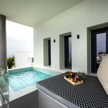 Kudos Firostefani Тира