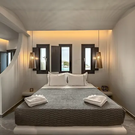 Kudos Firostefani Aparthotel