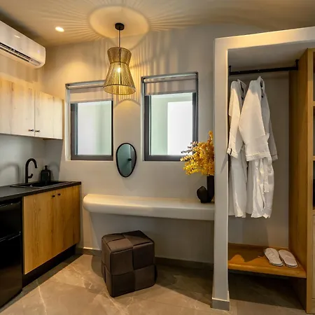 Kudos Firostefani 4* Fira (Santorini)