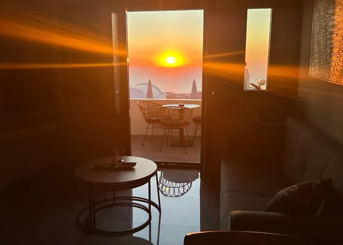 Kudos Firostefani Hotel apartamentowy Fira (Santorini)