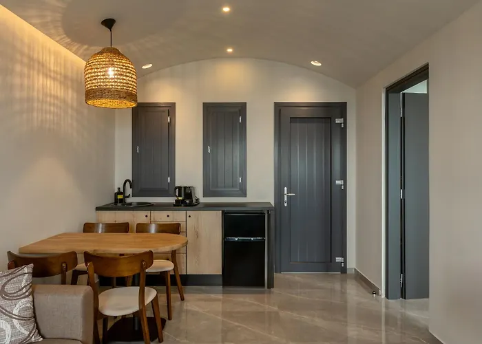 Hotel apartamentowy Kudos Firostefani 4*