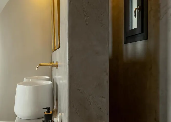 Kudos Firostefani 公寓式酒店 费拉