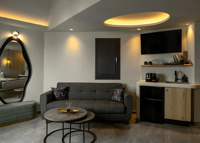 Kudos Firostefani 公寓式酒店