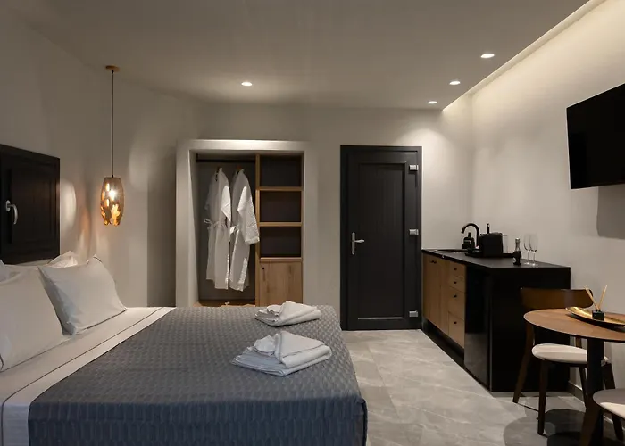 Kudos Firostefani Hotel apartamentowy 4*