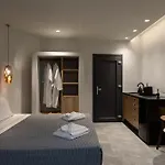 Kudos Firostefani Aparthotel 4*