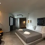 Kudos Firostefani Apart-hotel