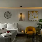 Kudos Firostefani Fira (Santorini)