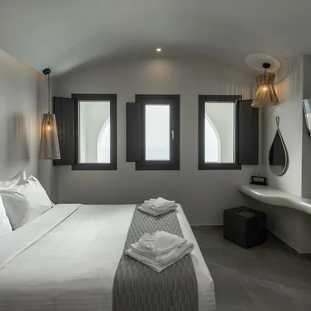 Aparthotel Kudos Firostefani 4*