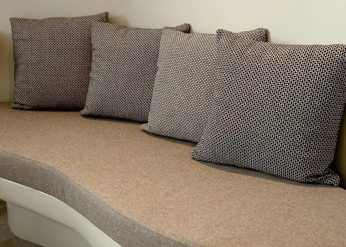 Kudos Firostefani Тира