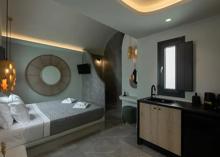 Aparthotel Kudos Firostefani 4*