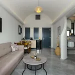 Kudos Firostefani Aparthotel